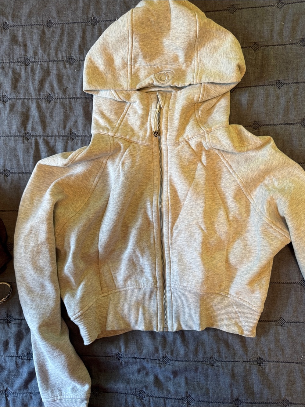 Lululemon cropped hoodie